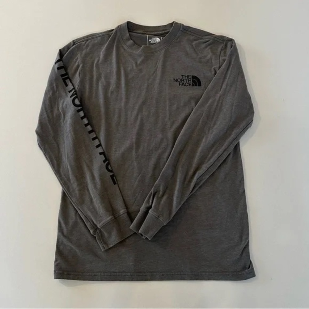 The North Face Men's Gray Long Sleeve Shirt C1
